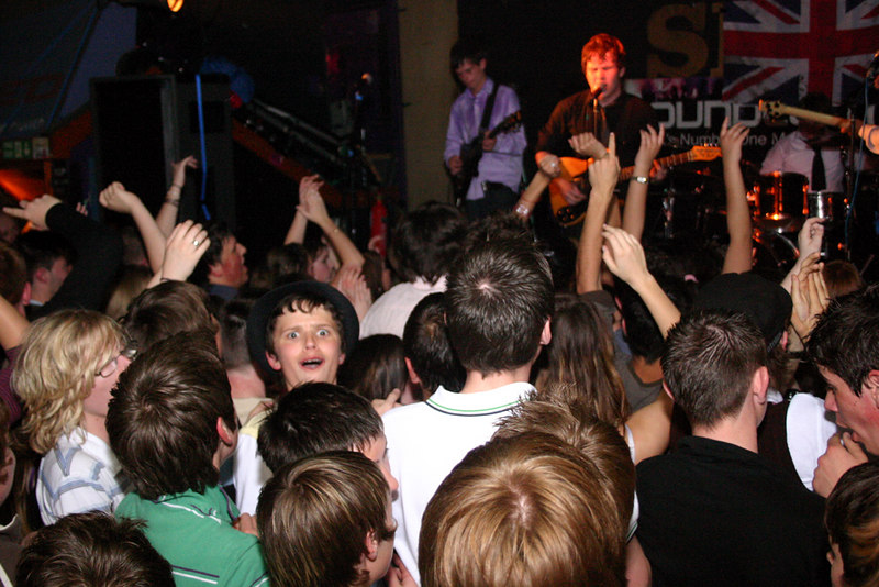Chris Sidwell-Smith > Crowd Pics photo